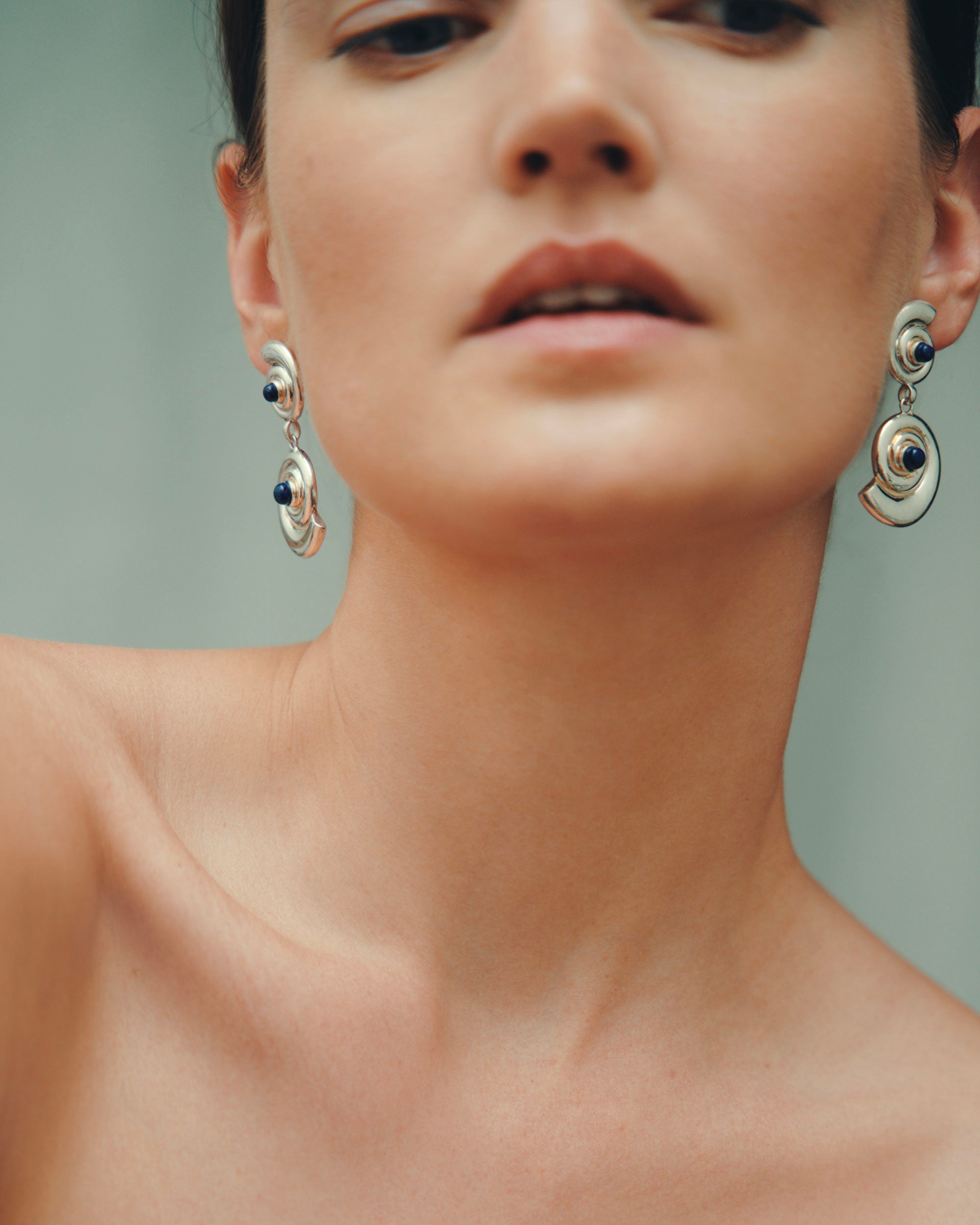 Daphine Agathe earrings in silver with Lapis Lazuli stone